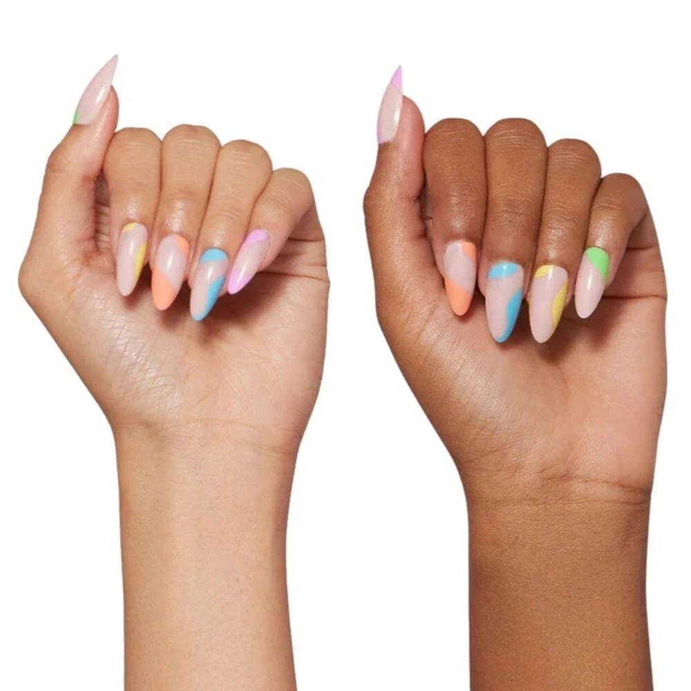 ‼️RARE‼️🎸Glamnetic🎸🔥NWT🔥Press-On Nails in Rainbow Puff